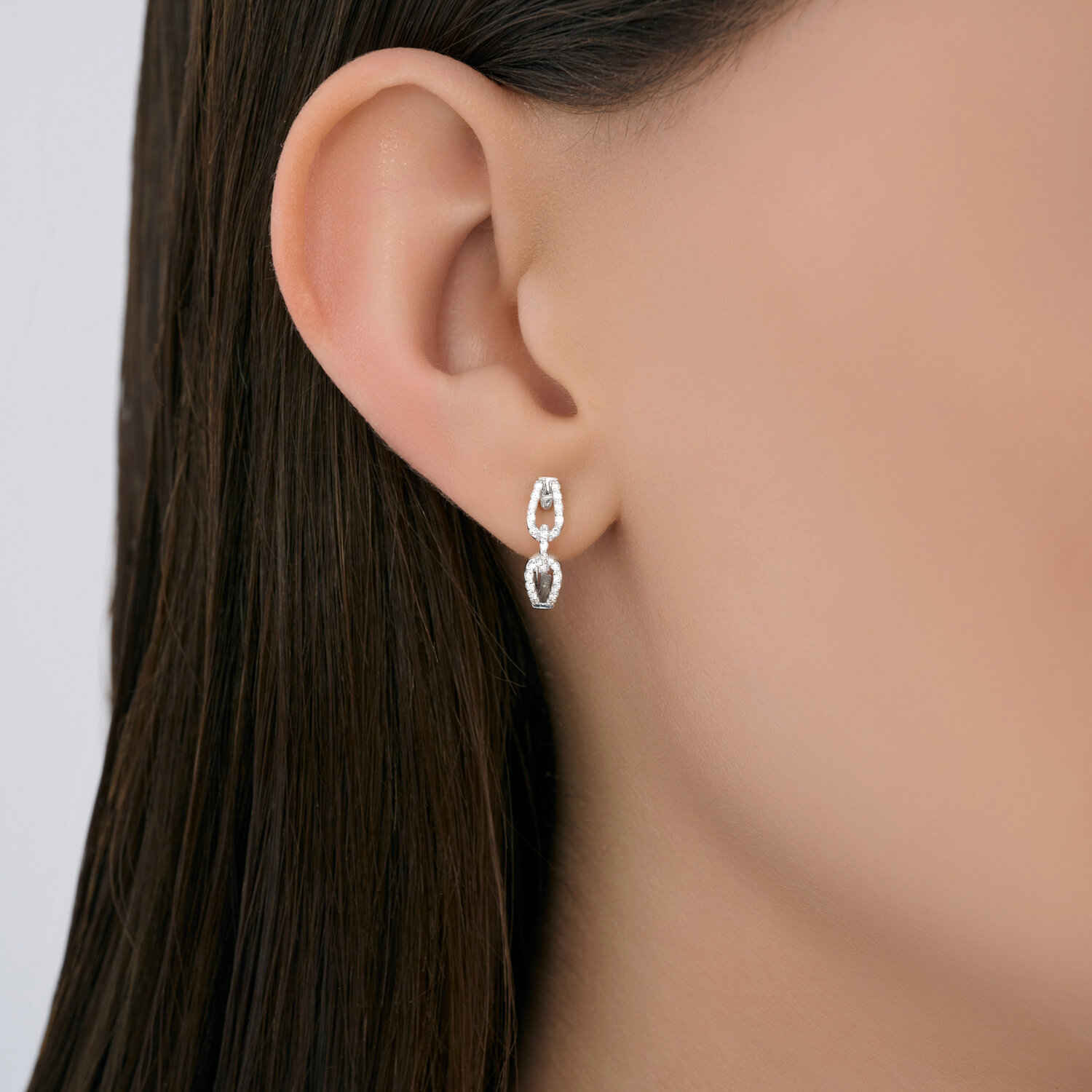 Cercei Sokolov din aur alb cu diamante - image 3