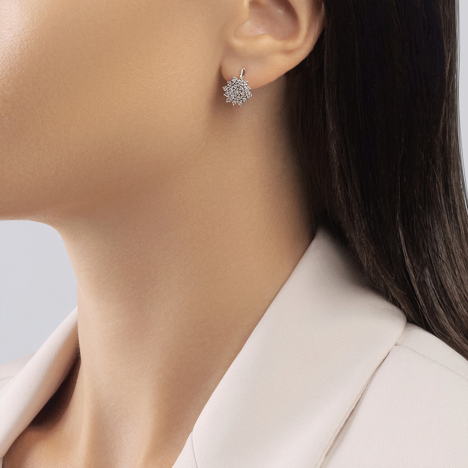 Cercei Sokolov din aur alb cu diamante - image 3