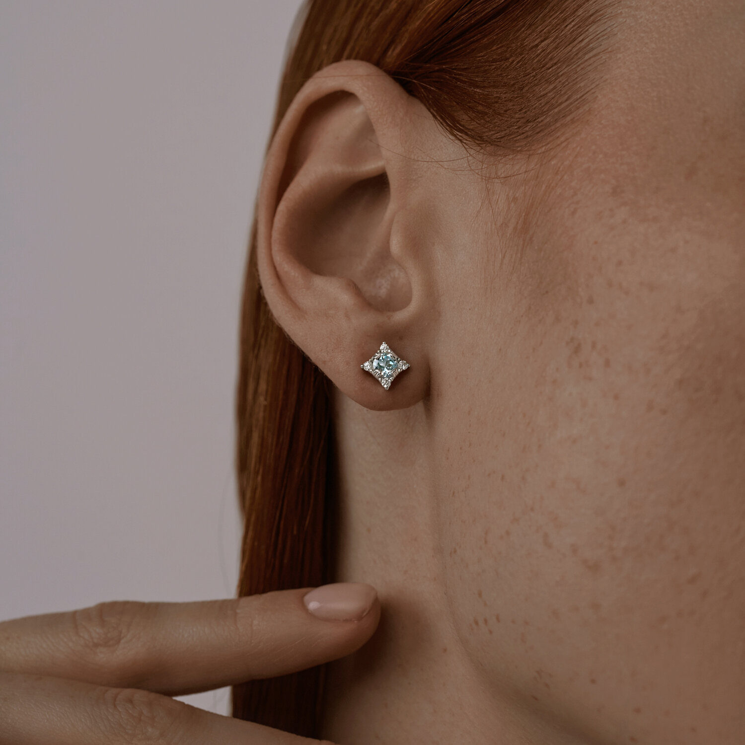 Cercei Sokolov din argint cu topaze si zirconii