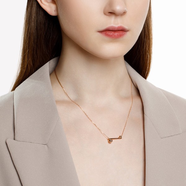 Colier Sokolov din aur