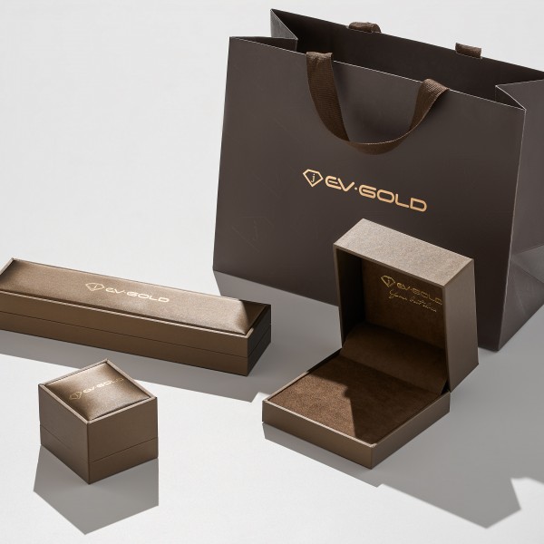 Colier Fourline din aur alb cu safir